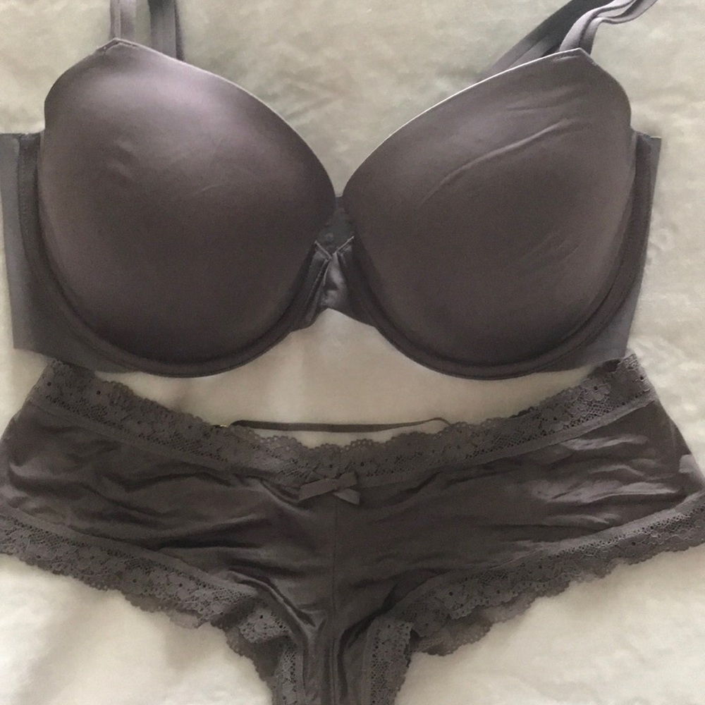 VS Lined Demi